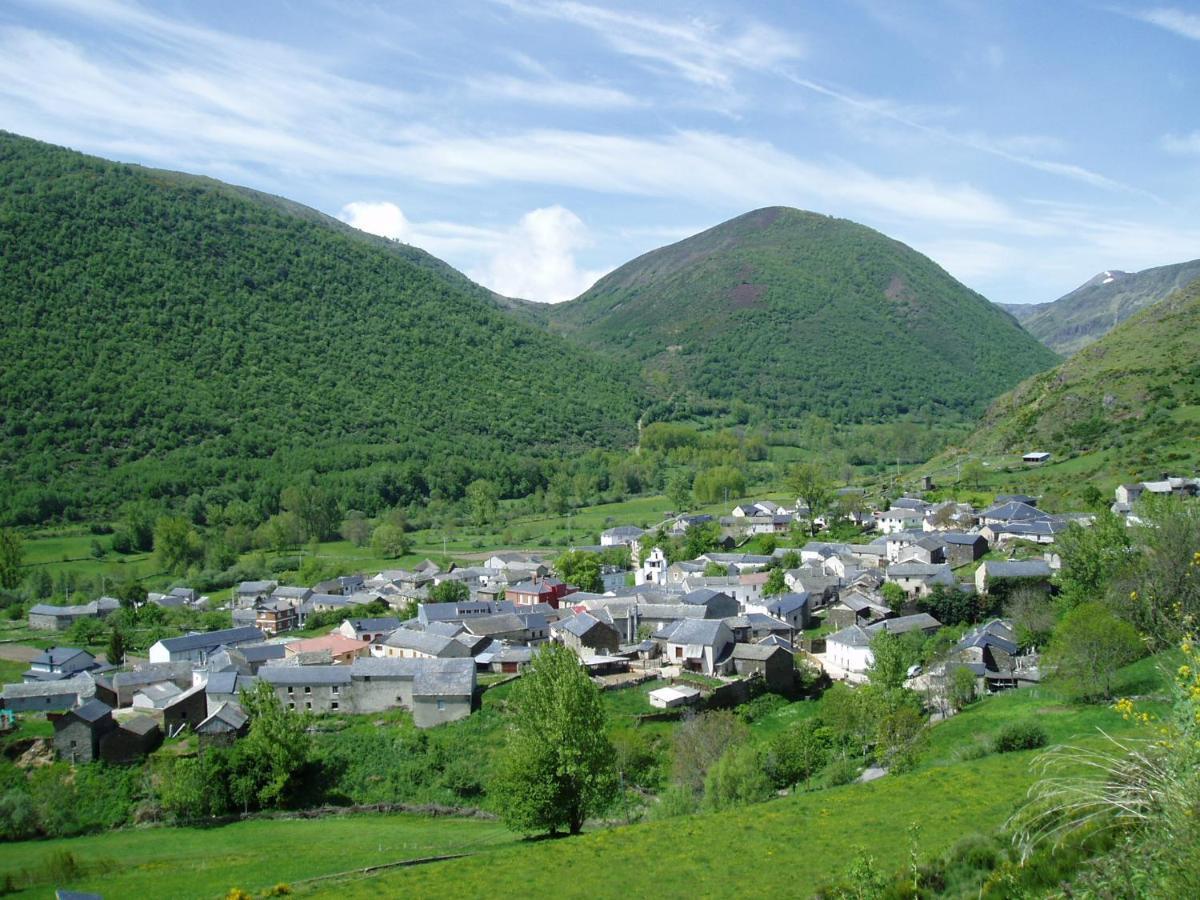 Hotel Rural El Urogallo Murias de Paredes Eksteriør bilde
